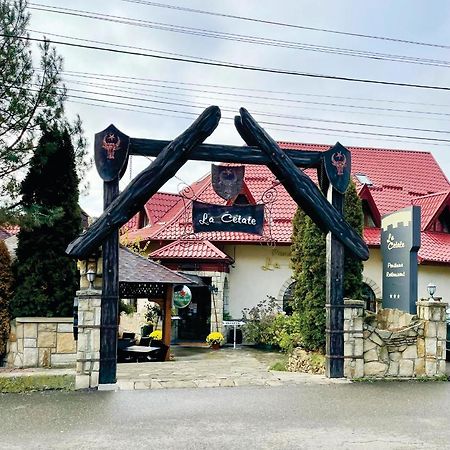 Pensiunea La Cetate Târgu Neamţ Exterior foto
